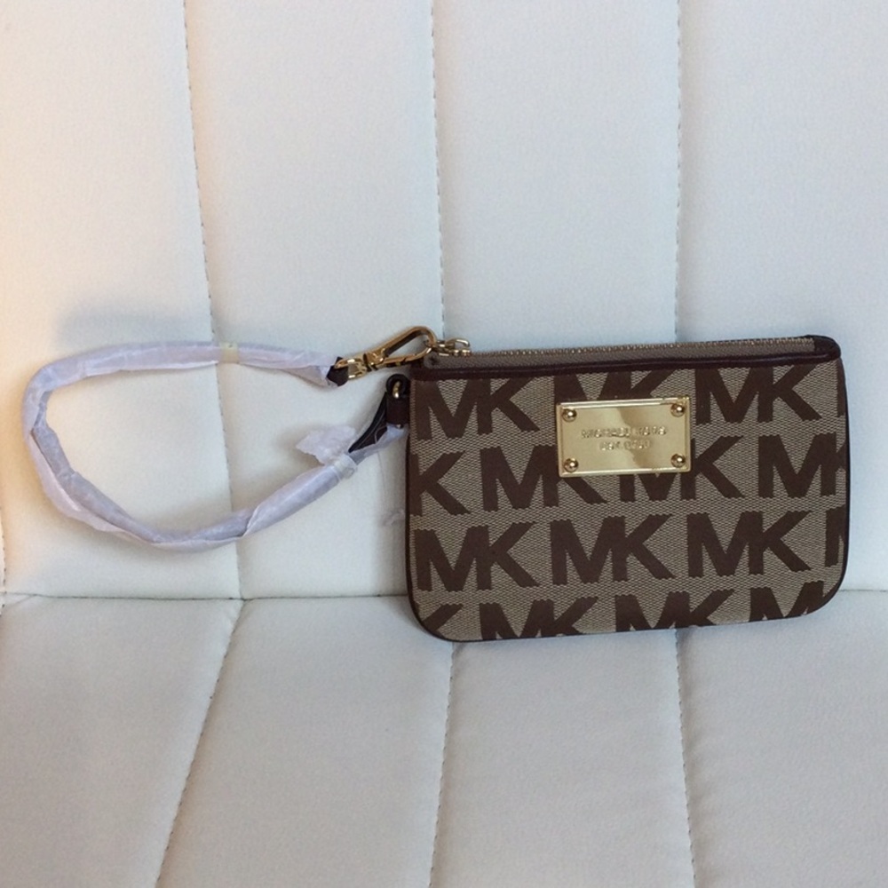 NWOT Michael Kors Brown Wristlet - Picture 2 of 10